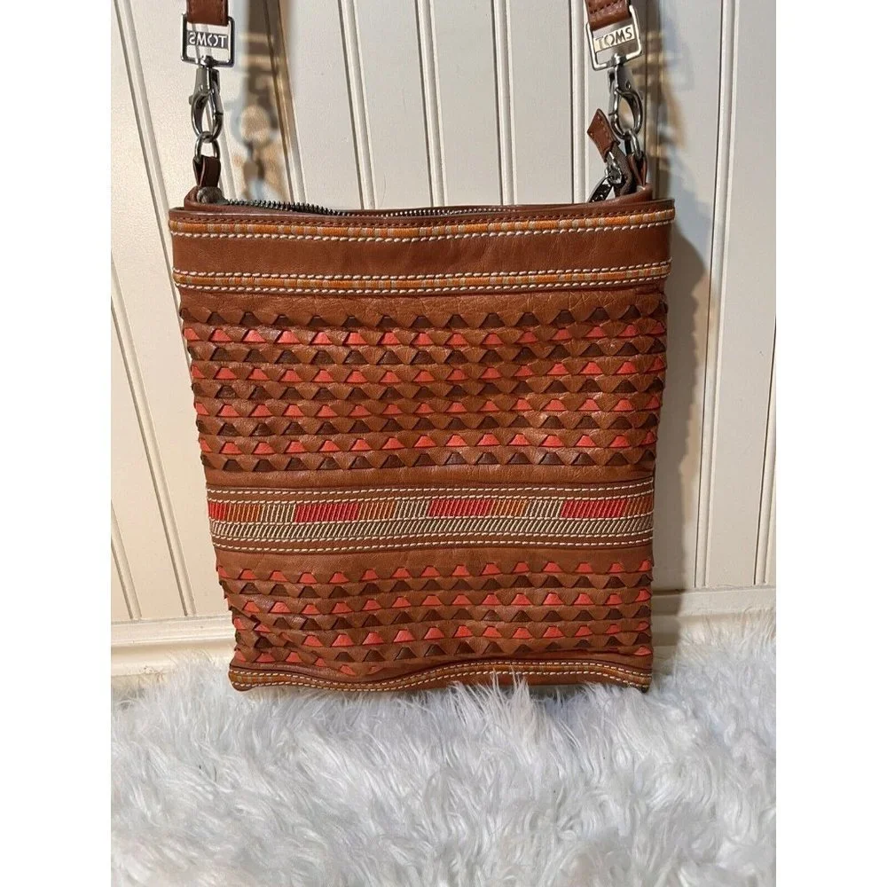 𝅺toms woven Leather  Crossbody Bag